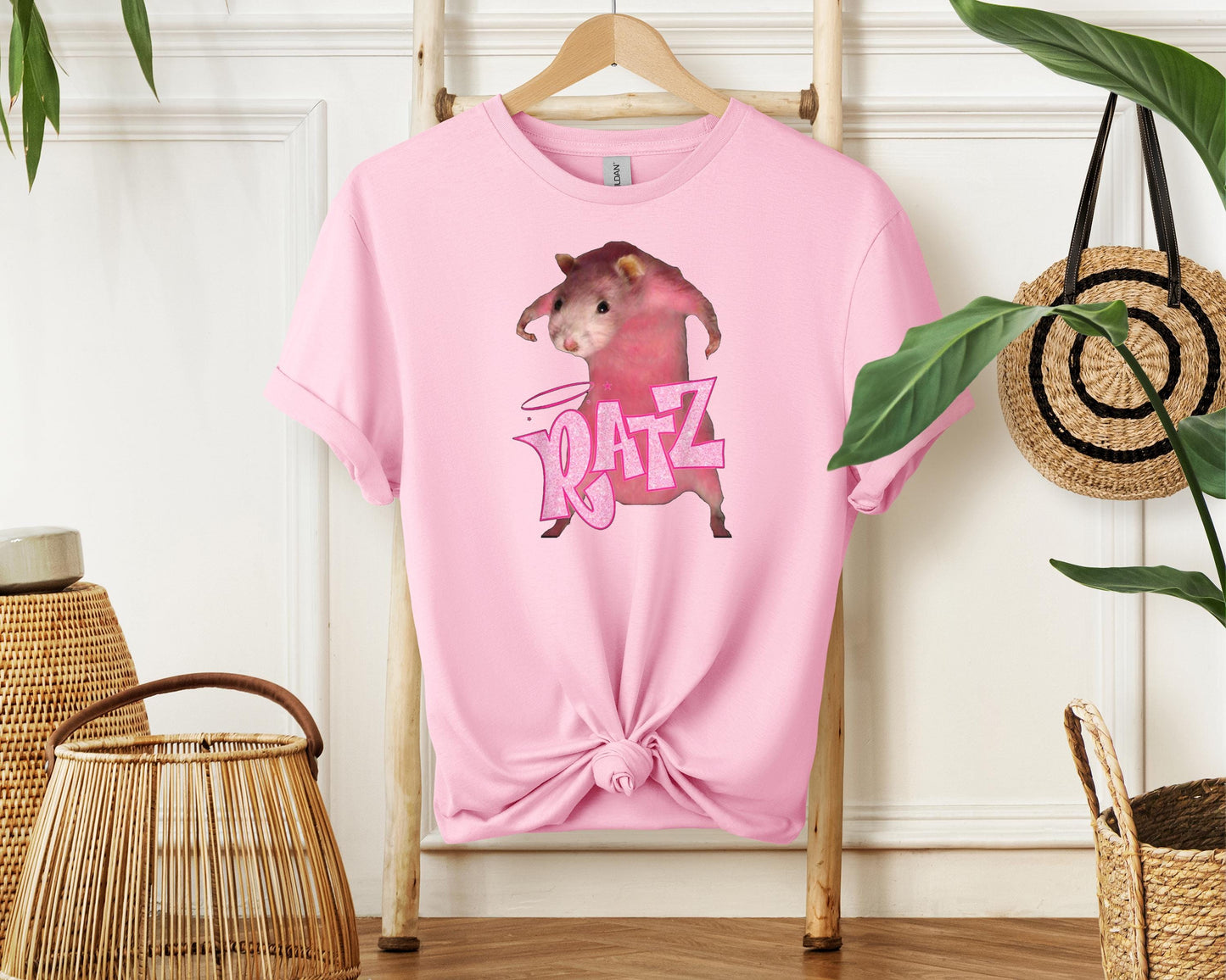 Funny Rat Mouse T-Shirt | Trending Ratz Design Tee | Unisex Baggy Fit Shirt | Joke Tee for Men and Women | Boyfriend Girlfriend Fun T-Shirt