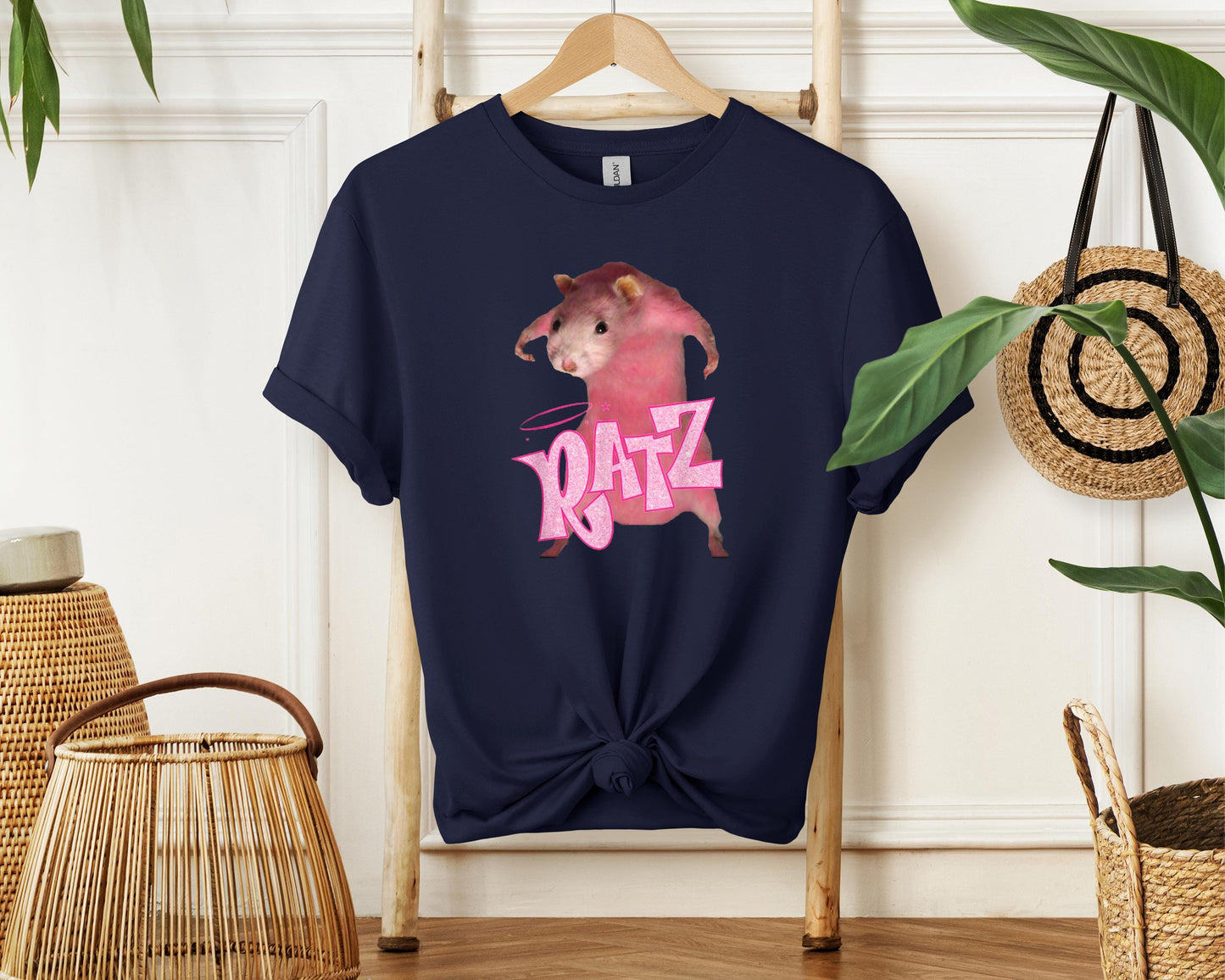 Funny Rat Mouse T-Shirt | Trending Ratz Design Tee | Unisex Baggy Fit Shirt | Joke Tee for Men and Women | Boyfriend Girlfriend Fun T-Shirt